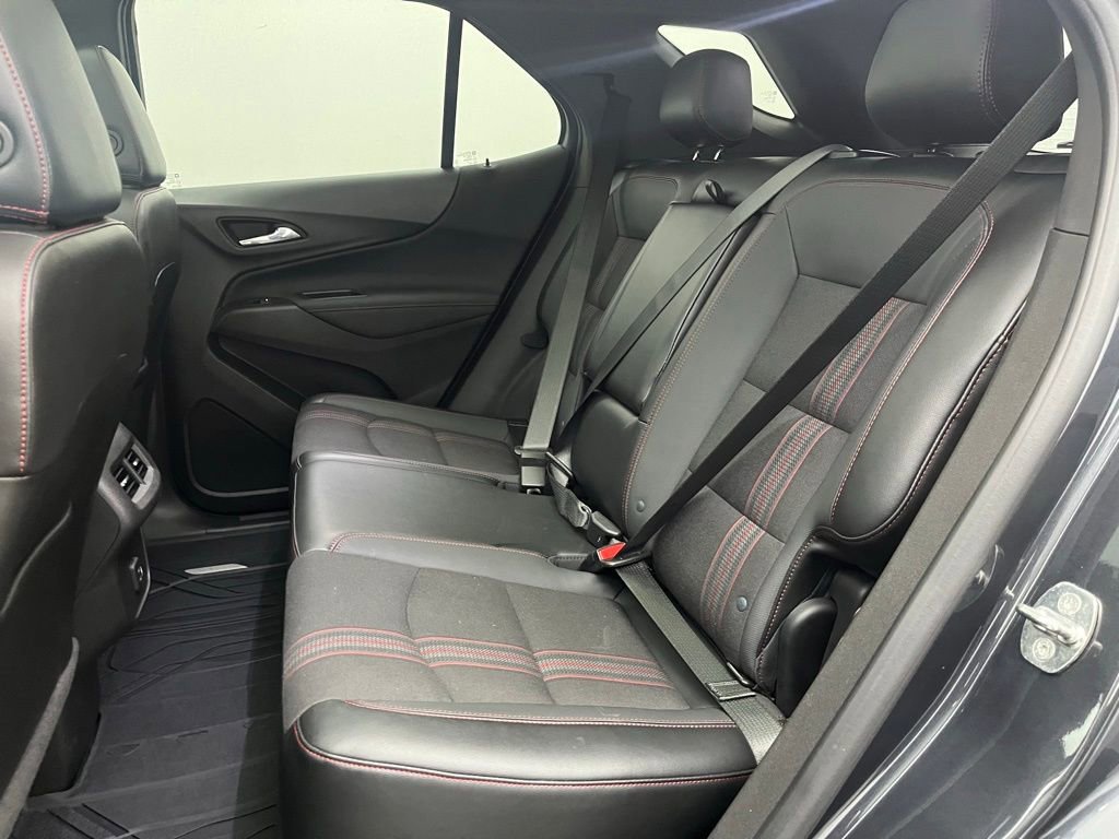 Used 2023 Chevrolet Equinox RS image 32