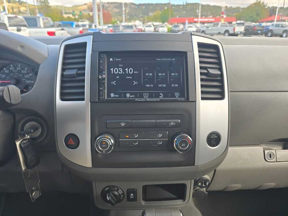 Used 2019 Nissan Frontier SV AWD/4WD image 12