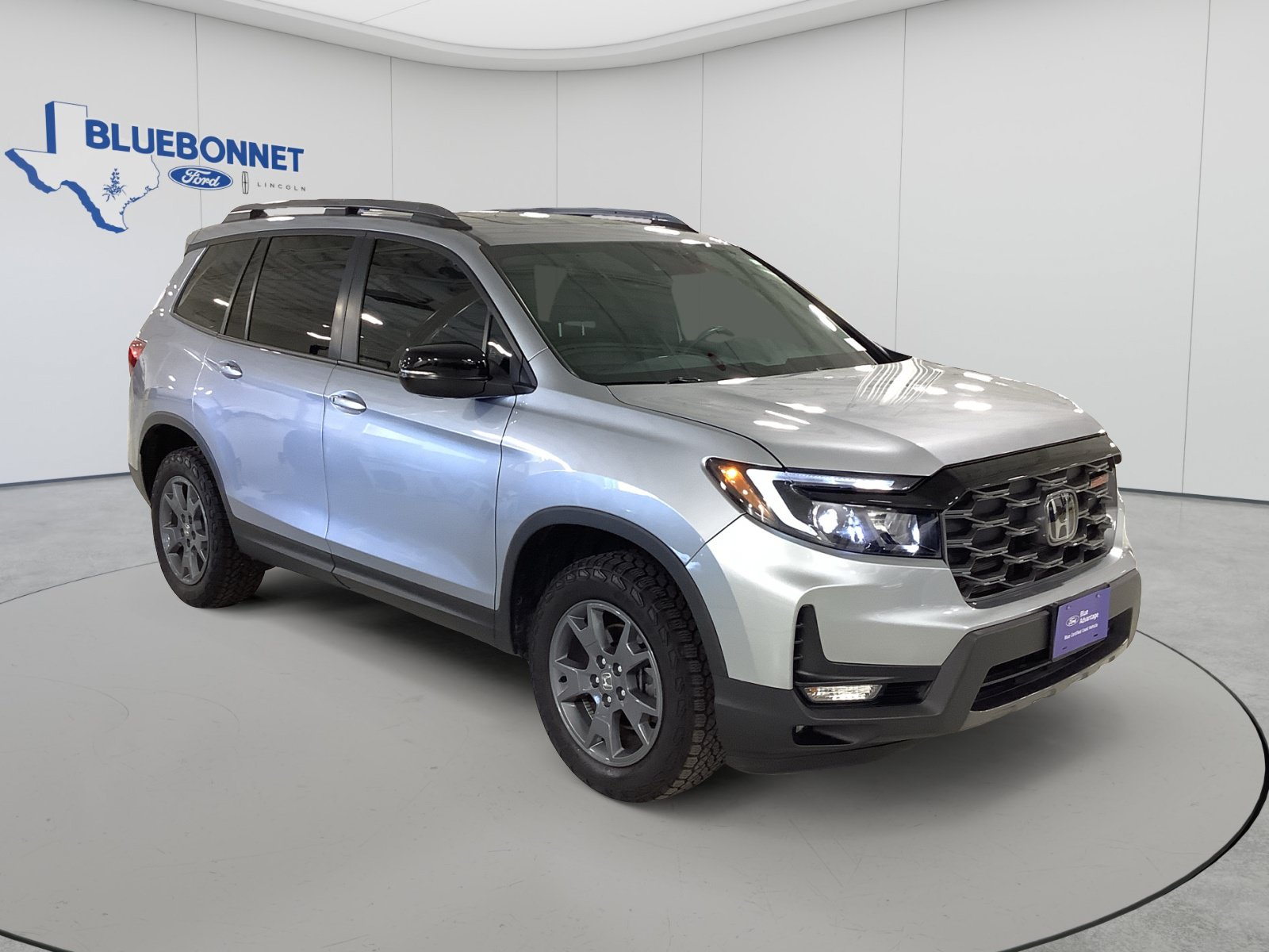 Used 2025 Honda Passport TrailSport image 3