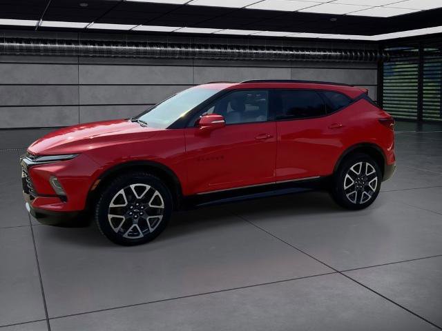 Used 2023 Chevrolet Blazer RS w/ Enhanced Convenience Package image 3