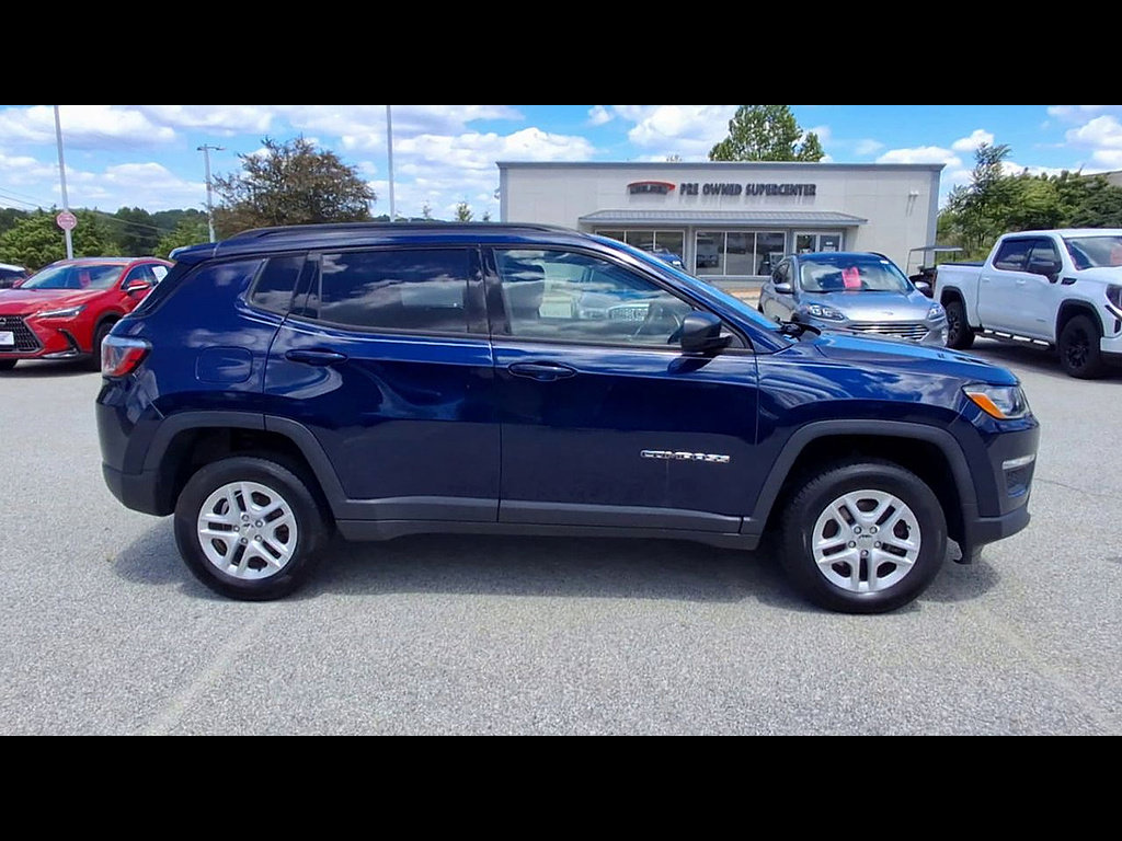Used 2018 Jeep Compass Sport w/ Tech Group AWD/4WD image 9
