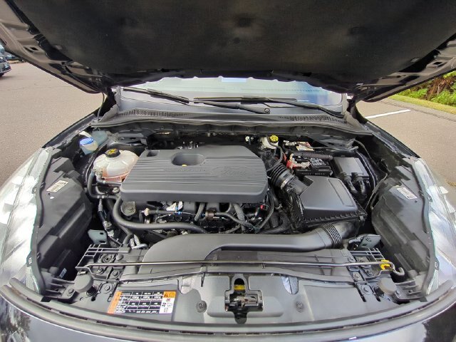 Certified 2020 Ford Escape Titanium AWD/4WD image 37