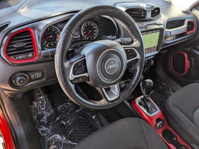 Used 2021 Jeep Renegade Trailhawk image 2