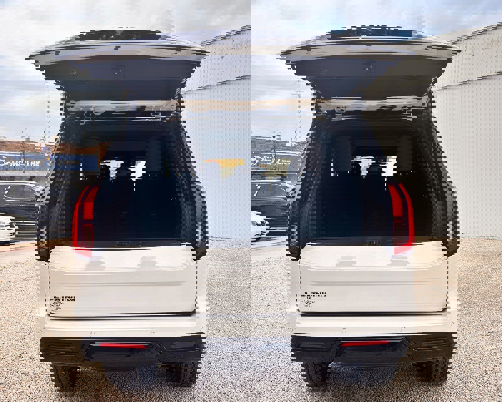 Certified 2025 Ford Expedition Platinum w/ Stealth Appearance Package image 11