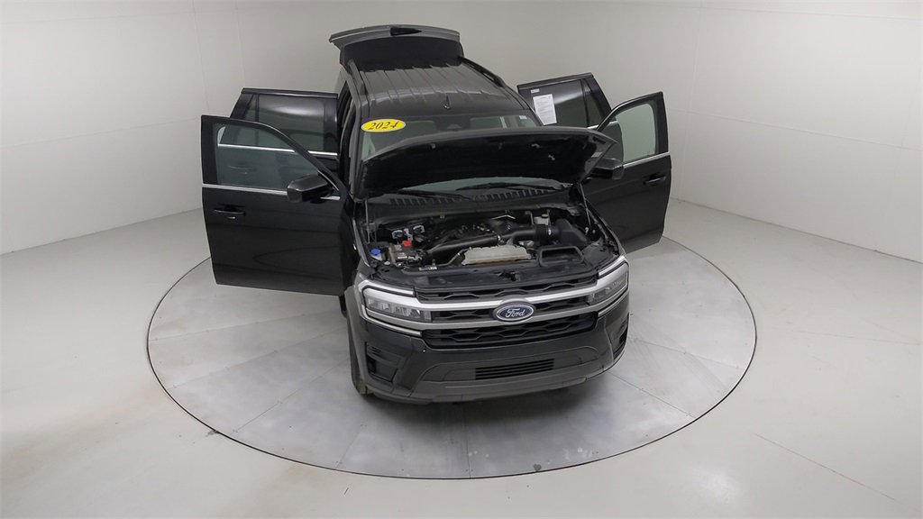 Certified 2024 Ford Expedition XLT image 48