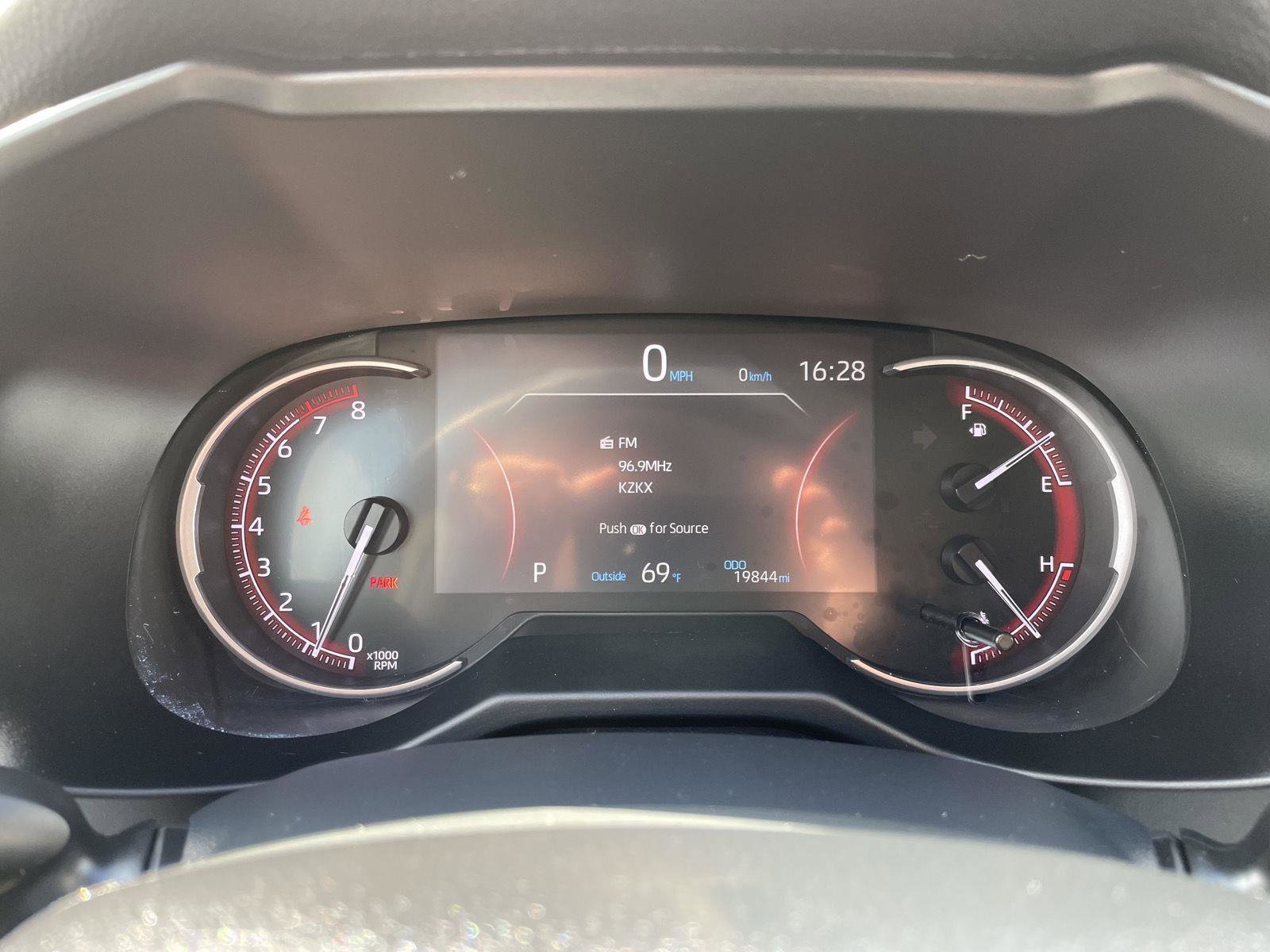 Used 2023 Toyota RAV4 XLE AWD/4WD image 15