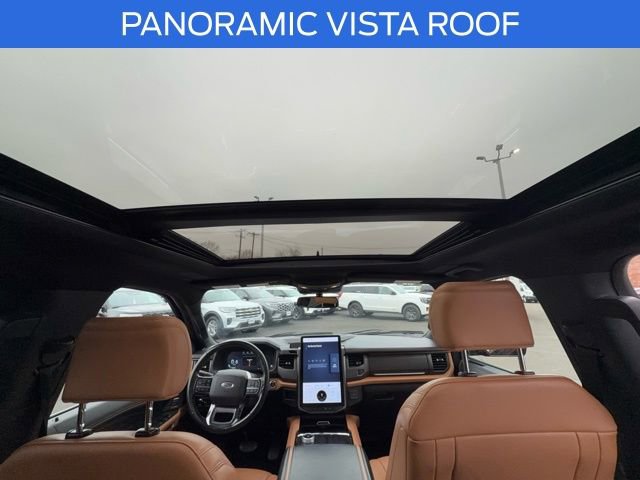 Certified 2023 Ford Expedition Platinum AWD/4WD image 4