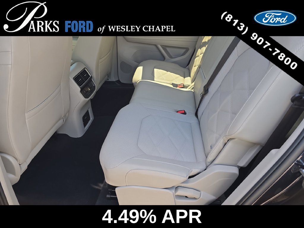 Used 2025 Volkswagen Atlas SE FWD image 16