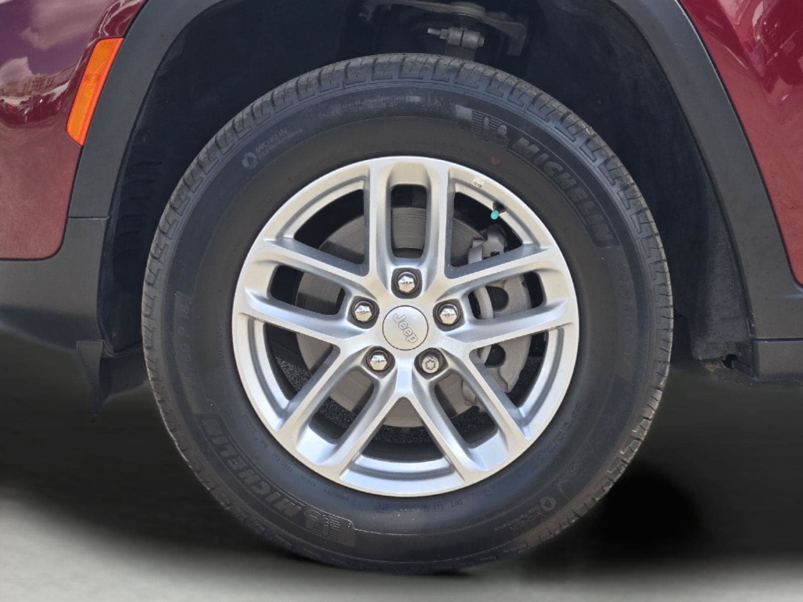 Used 2025 Jeep Grand Cherokee Laredo X RWD image 11