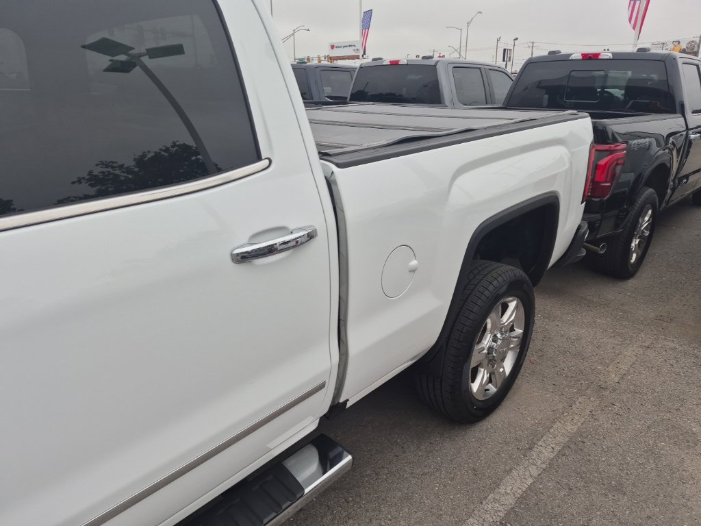 Used 2019 GMC Sierra 2500 SLT w/ Duramax Plus Package AWD/4WD image 12