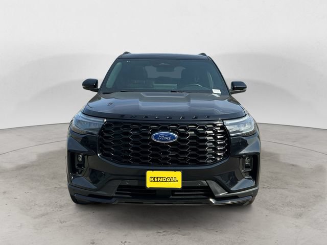 Certified 2025 Ford Explorer ST-Line w/ Premium Package AWD/4WD image 2