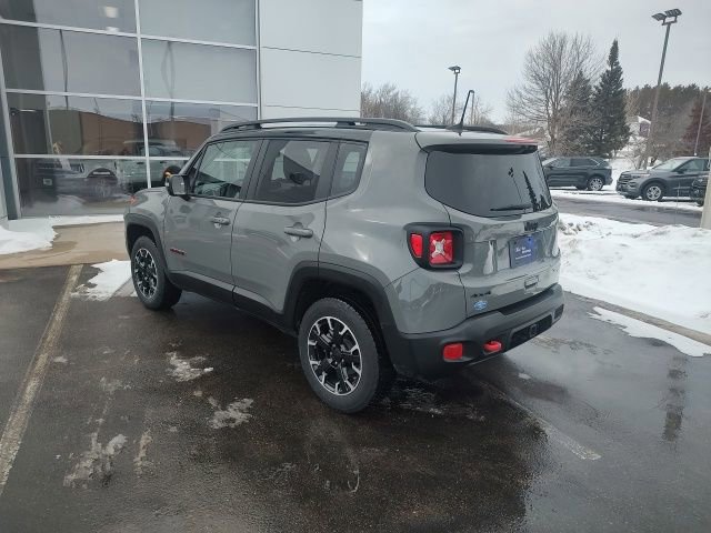 Used 2023 Jeep Renegade Trailhawk w/ Trailhawk Elite Group image 3