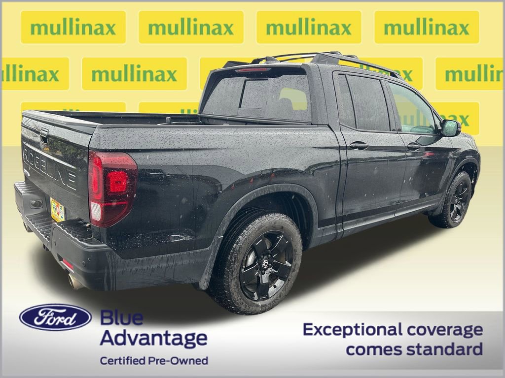 Used 2025 Honda Ridgeline Black Edition image 3