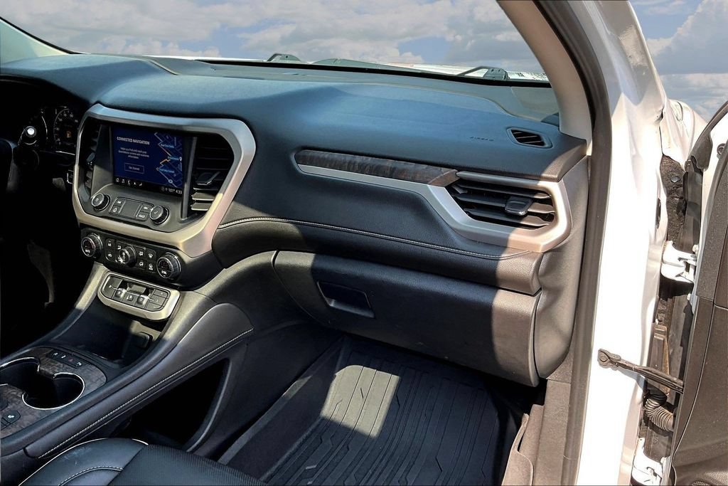Used 2021 GMC Acadia Denali w/ Denali Technology Package FWD image 29