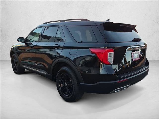 Certified 2021 Ford Explorer XLT w/ Equipment Group 202A AWD/4WD image 8