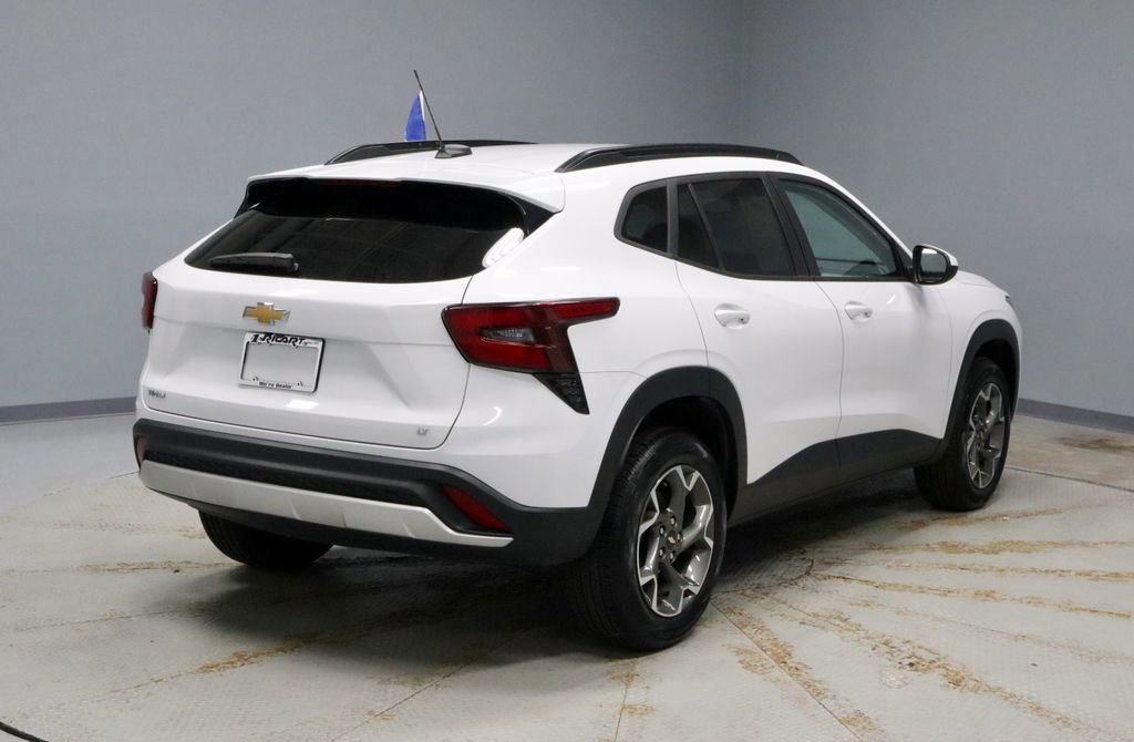 Used 2024 Chevrolet Trax LT image 5