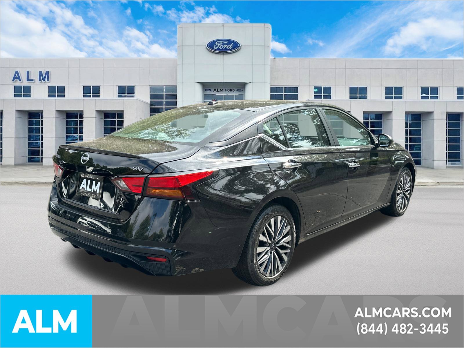 Used 2024 Nissan Altima 2.5 SV FWD image 5