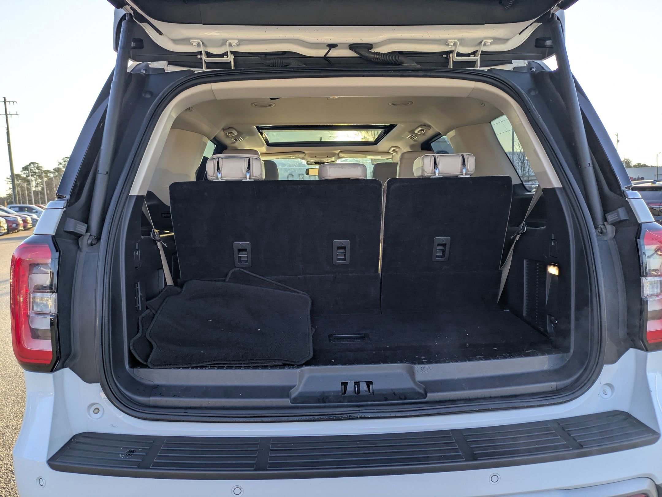 Certified 2024 Ford Expedition Limited image 34