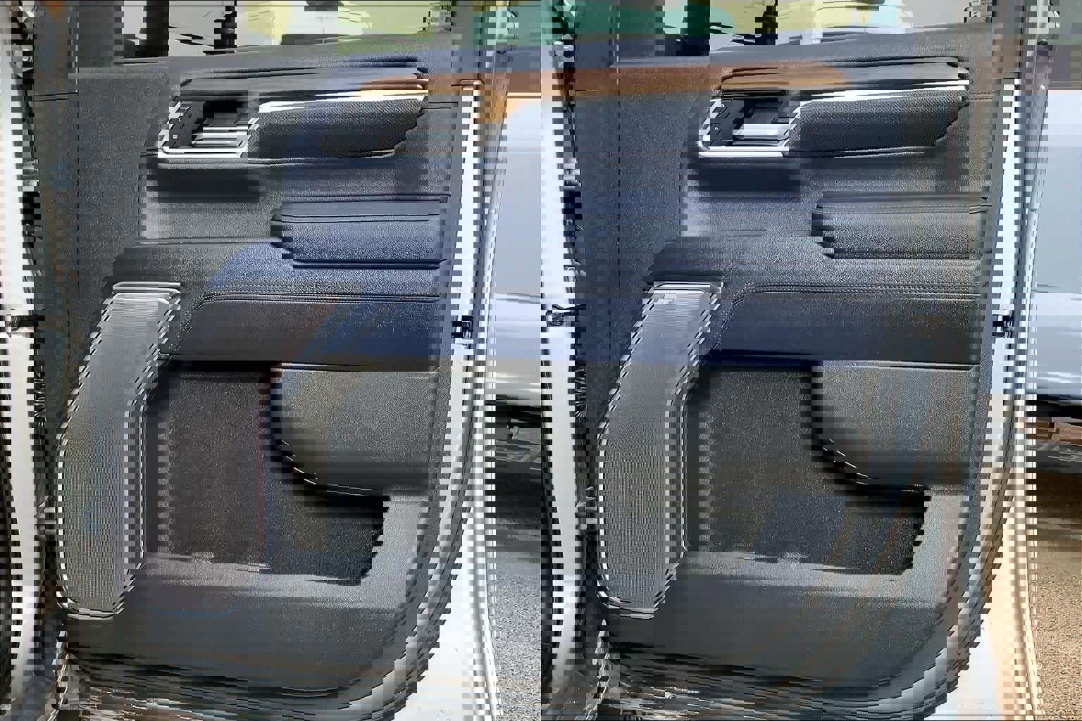 Used 2025 Chevrolet Silverado 2500 High Country w/ Technology Package image 22