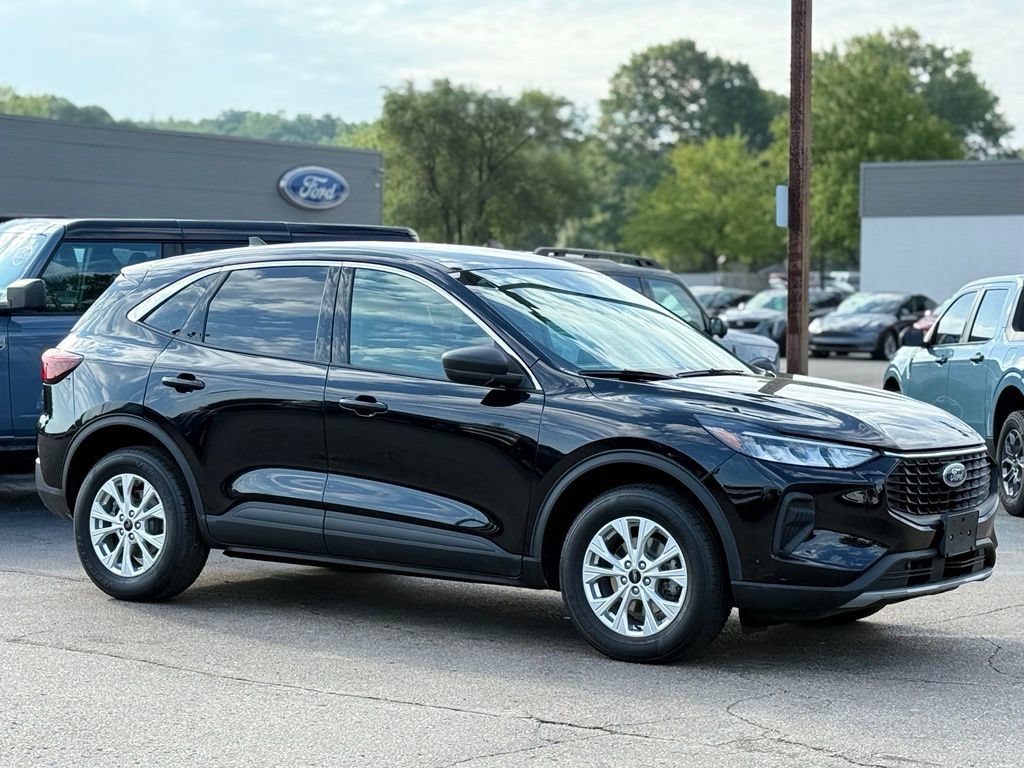 Certified 2024 Ford Escape Active AWD/4WD image 22