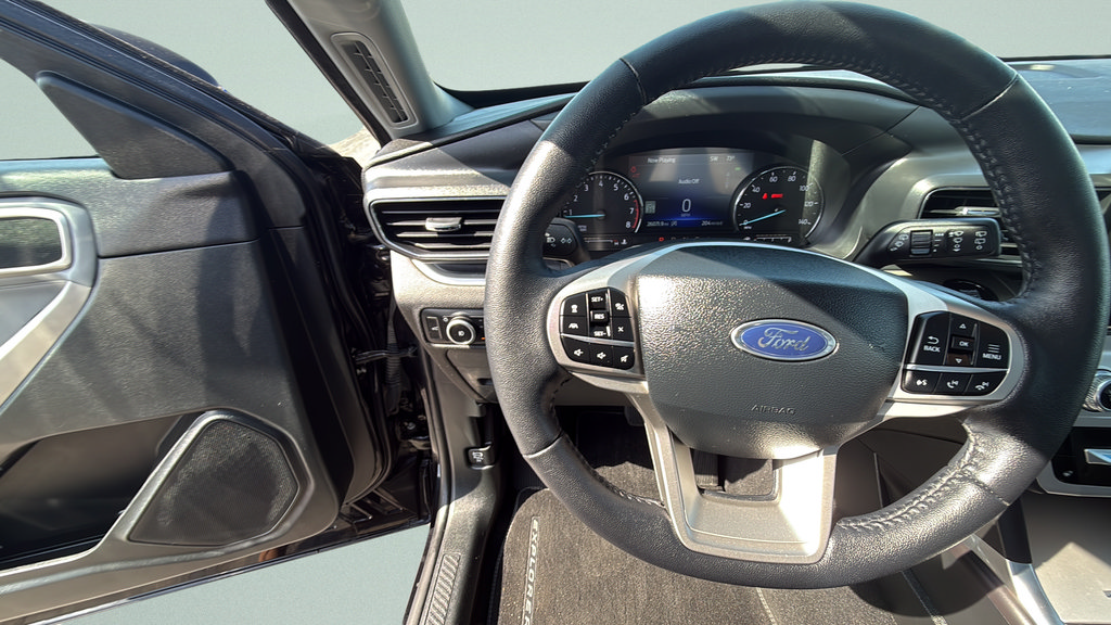 Certified 2024 Ford Explorer XLT w/ Equipment Group 202A AWD/4WD image 29