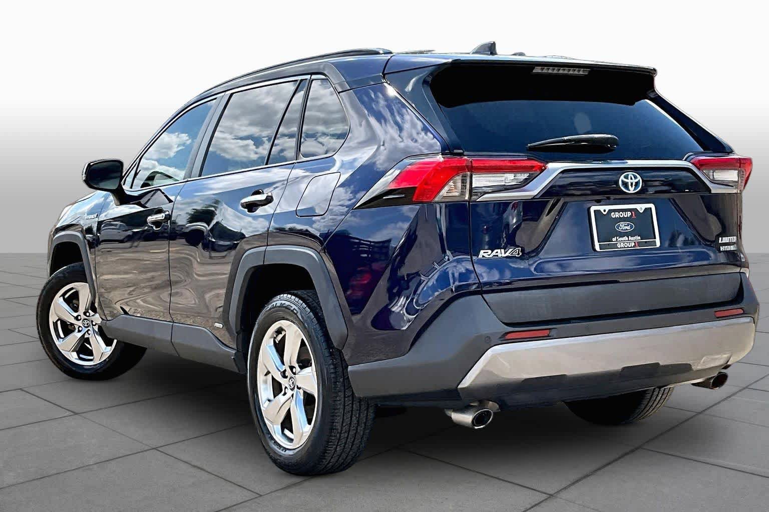 Used 2020 Toyota RAV4 Limited w/ Limited Grade Weather Package AWD/4WD image 6