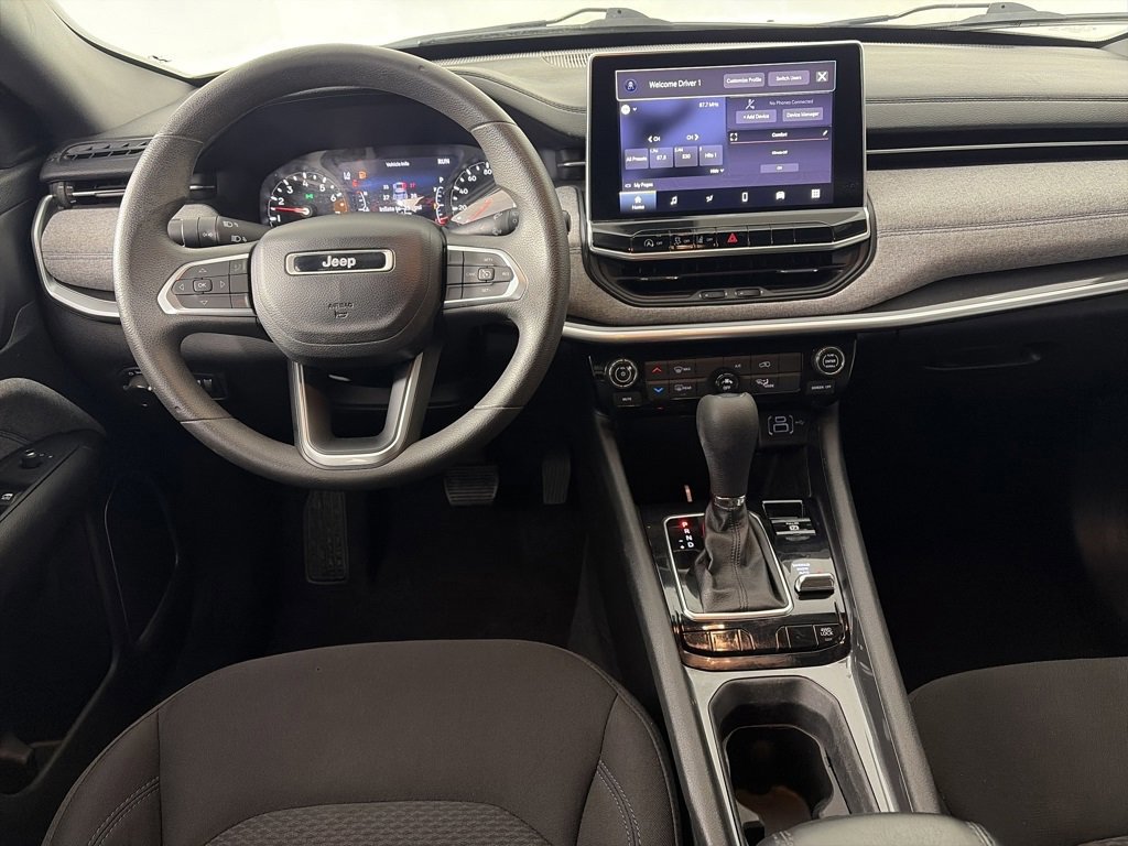 Used 2023 Jeep Compass Sport image 14