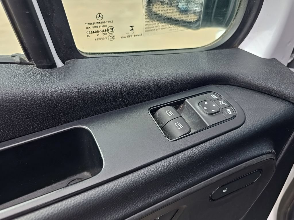 Used 2024 Mercedes-Benz Sprinter 2500 image 22
