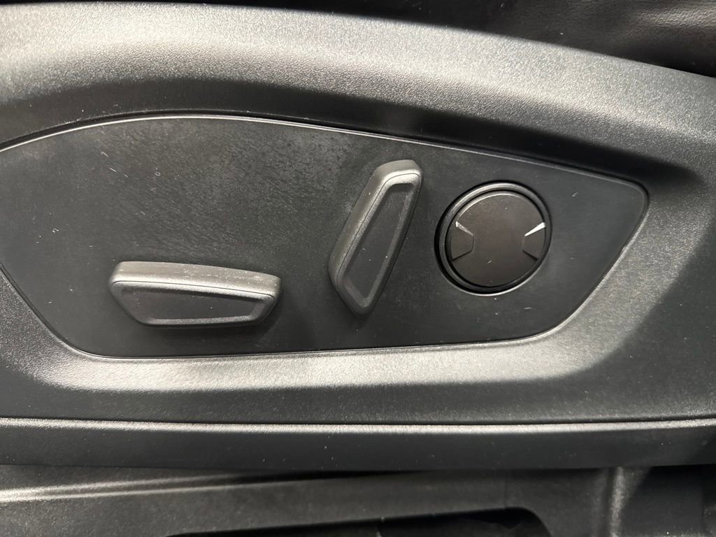 Certified 2022 Ford Explorer Platinum w/ Equipment Group 601A image 27