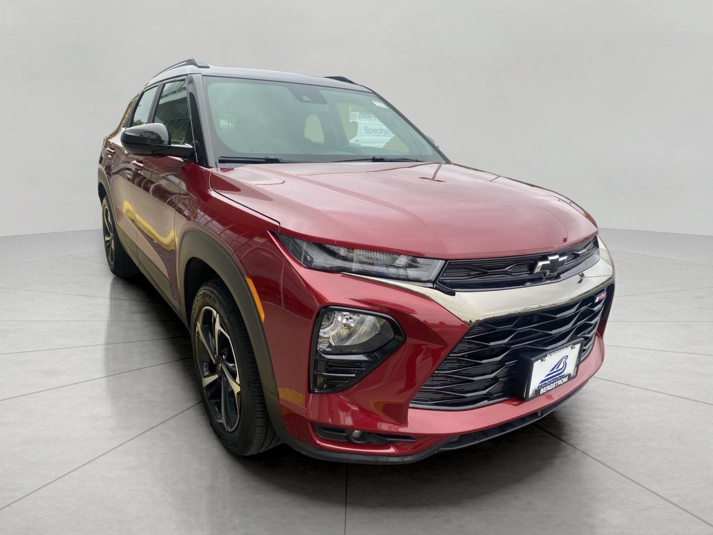 Used 2021 Chevrolet TrailBlazer RS w/ Sun and Liftgate Package AWD/4WD image 1
