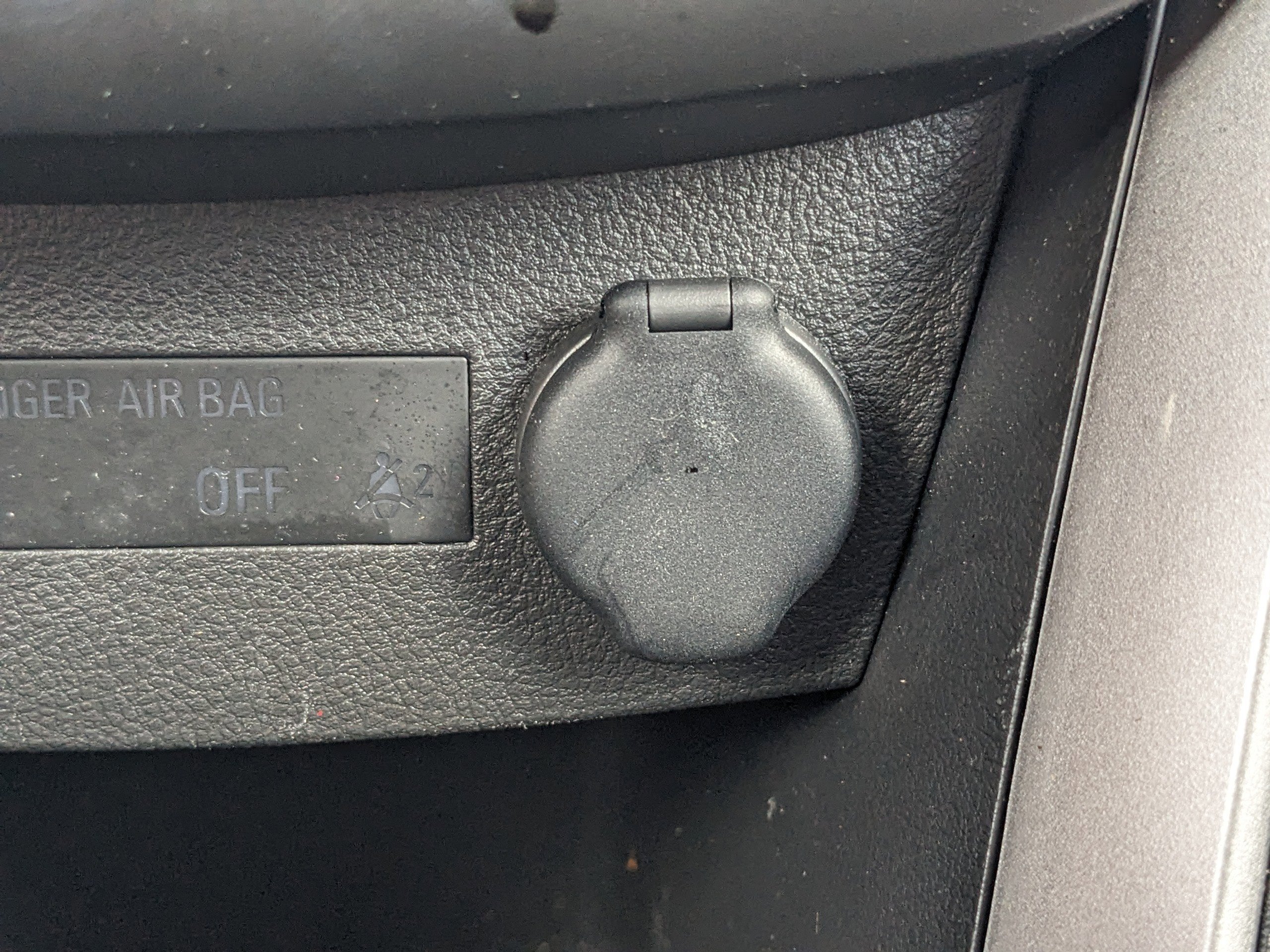 Used 2022 Chevrolet Trax LS w/ Tint and Cruise Package image 25