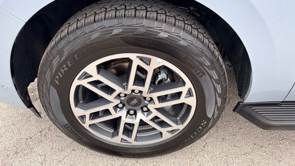 Certified 2025 Ford Expedition Active AWD/4WD image 34