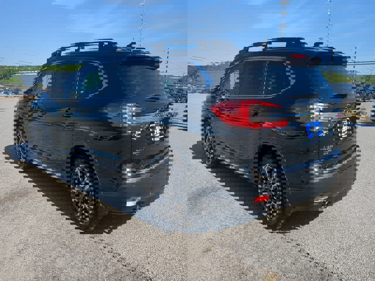 Used 2024 Subaru Ascent Limited w/ Technology Package image 2