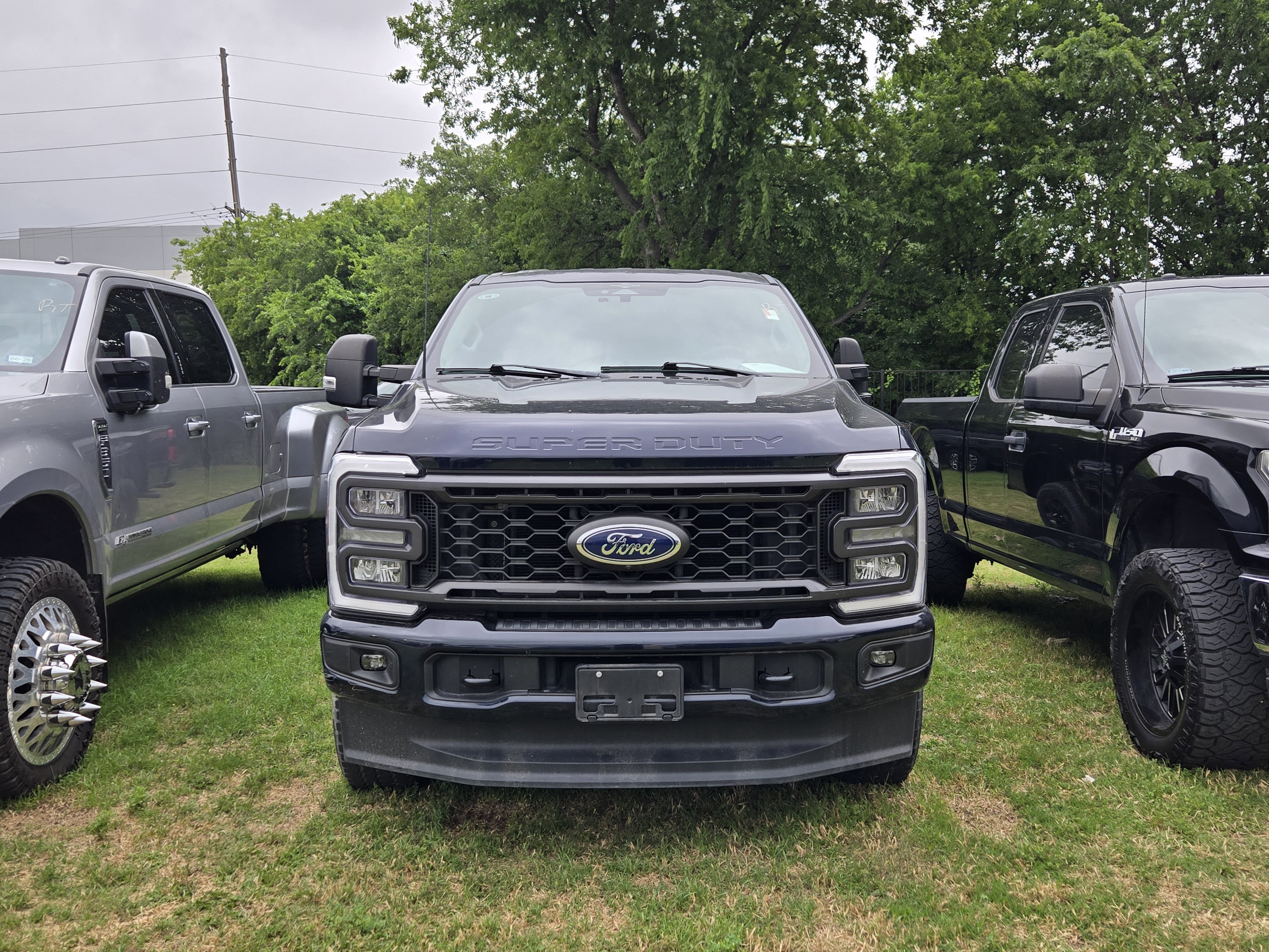 Certified 2023 Ford F250 XL w/ STX Appearance Package AWD/4WD image 2