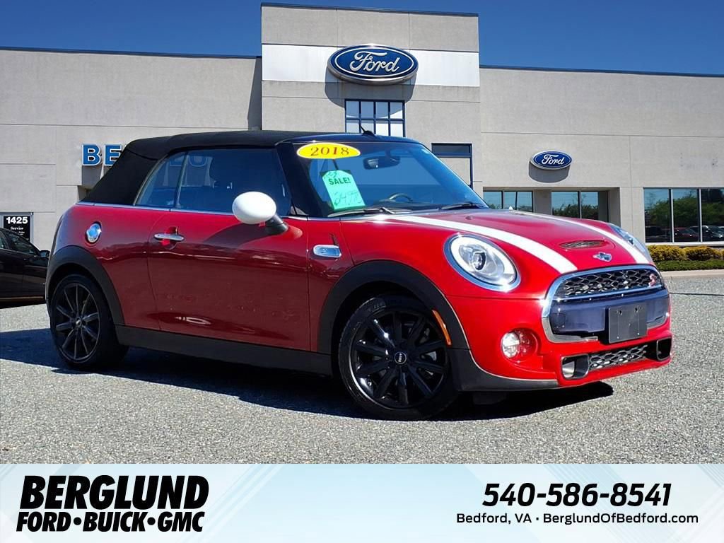 Used 2018 MINI Cooper S image 1