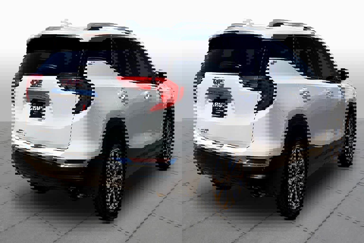 Used 2019 GMC Terrain SLT w/ Preferred Package FWD image 3