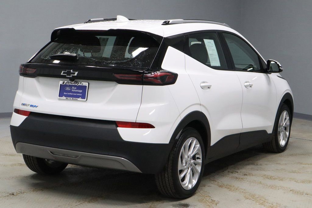 Used 2022 Chevrolet Bolt EUV LT w/ Driver Confidence Package image 5