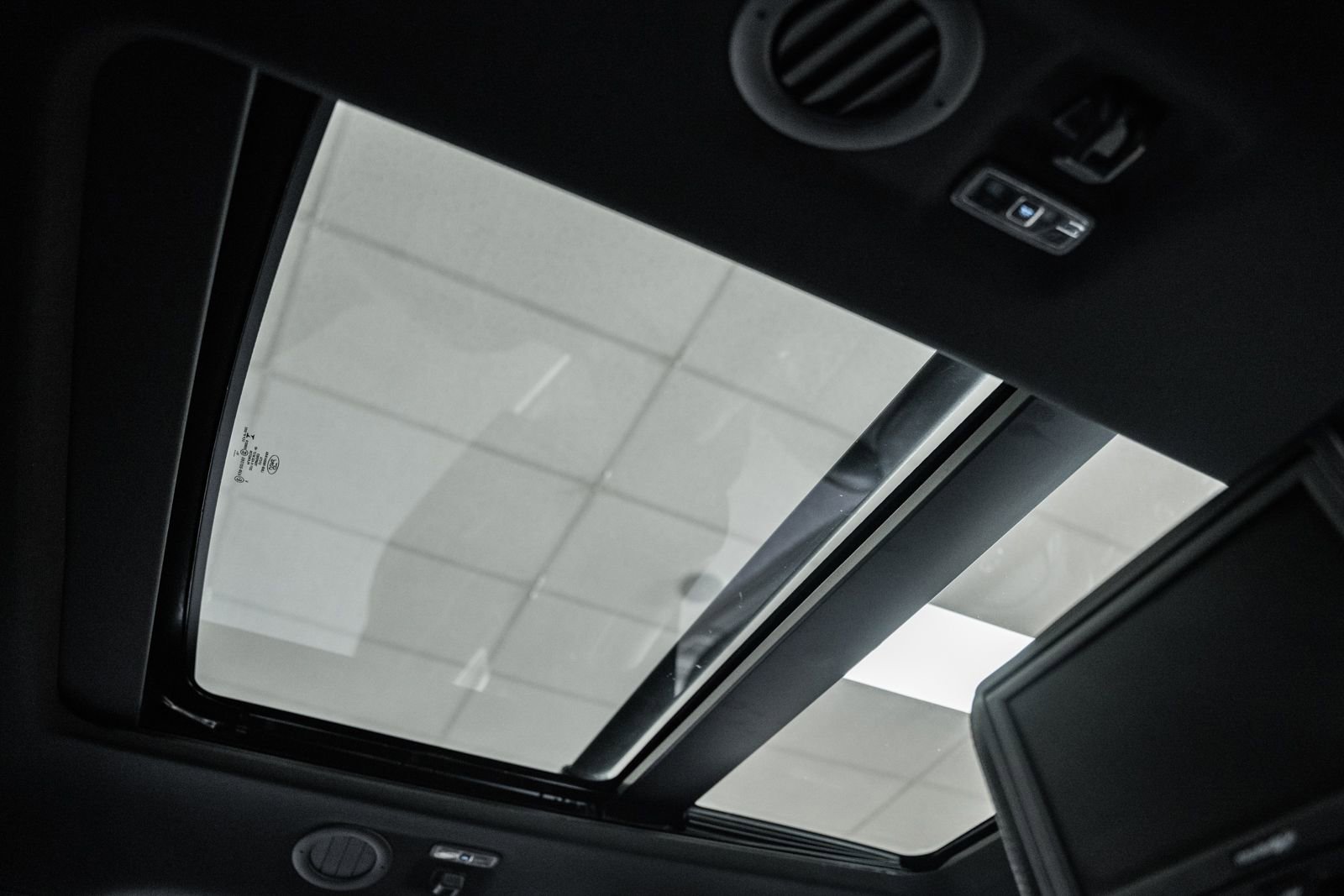 Certified 2020 Ford Explorer ST w/ ST Street Pack image 41