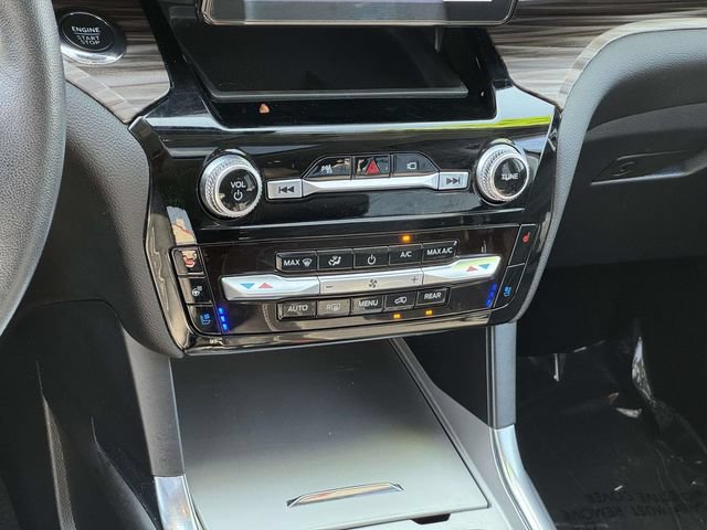 Certified 2022 Ford Explorer Limited w/ Equipment Group 301A AWD/4WD image 23