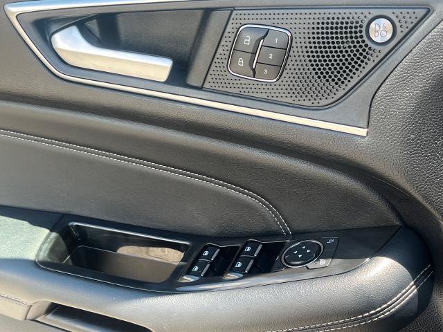 Certified 2019 Ford Edge Titanium w/ Equipment Group 301A FWD image 16