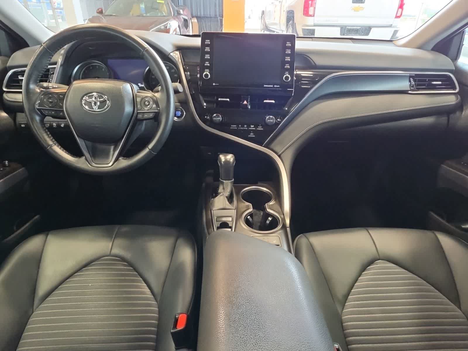Used 2024 Toyota Camry SE AWD/4WD image 28