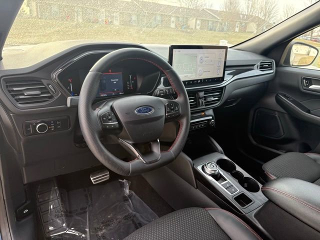 Certified 2024 Ford Escape ST-Line w/ Tech Pack #1 AWD/4WD image 10