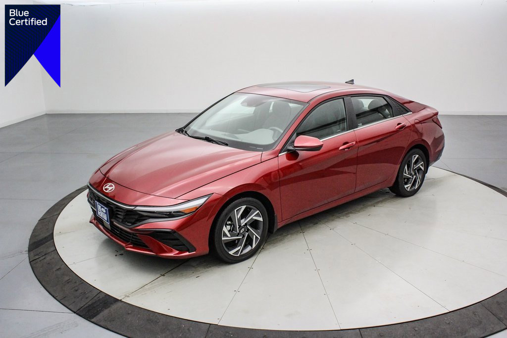 Used 2025 Hyundai Elantra SEL image 1