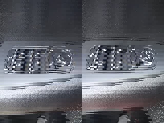 Used 2023 Kia Forte LXS image 13