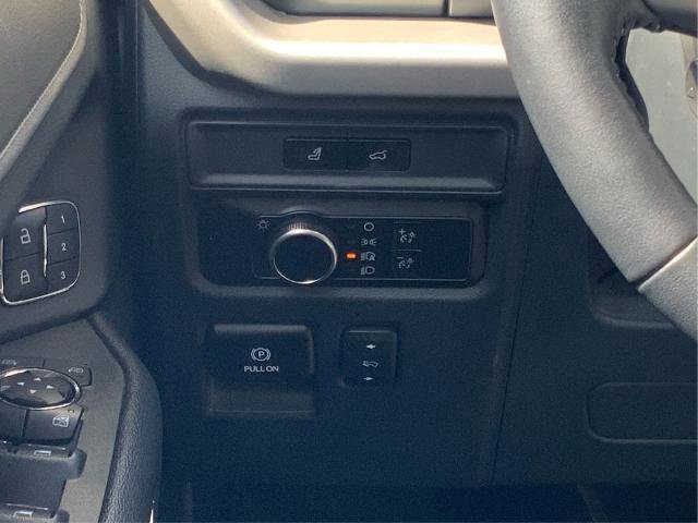 Certified 2023 Ford Expedition XLT image 21