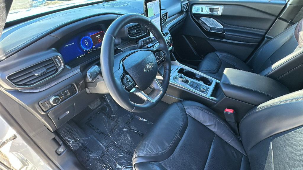 Certified 2023 Ford Explorer Platinum w/ Technology Package image 10