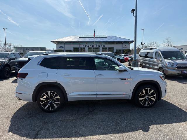 Used 2024 Volkswagen Atlas SEL Premium R-Line image 4