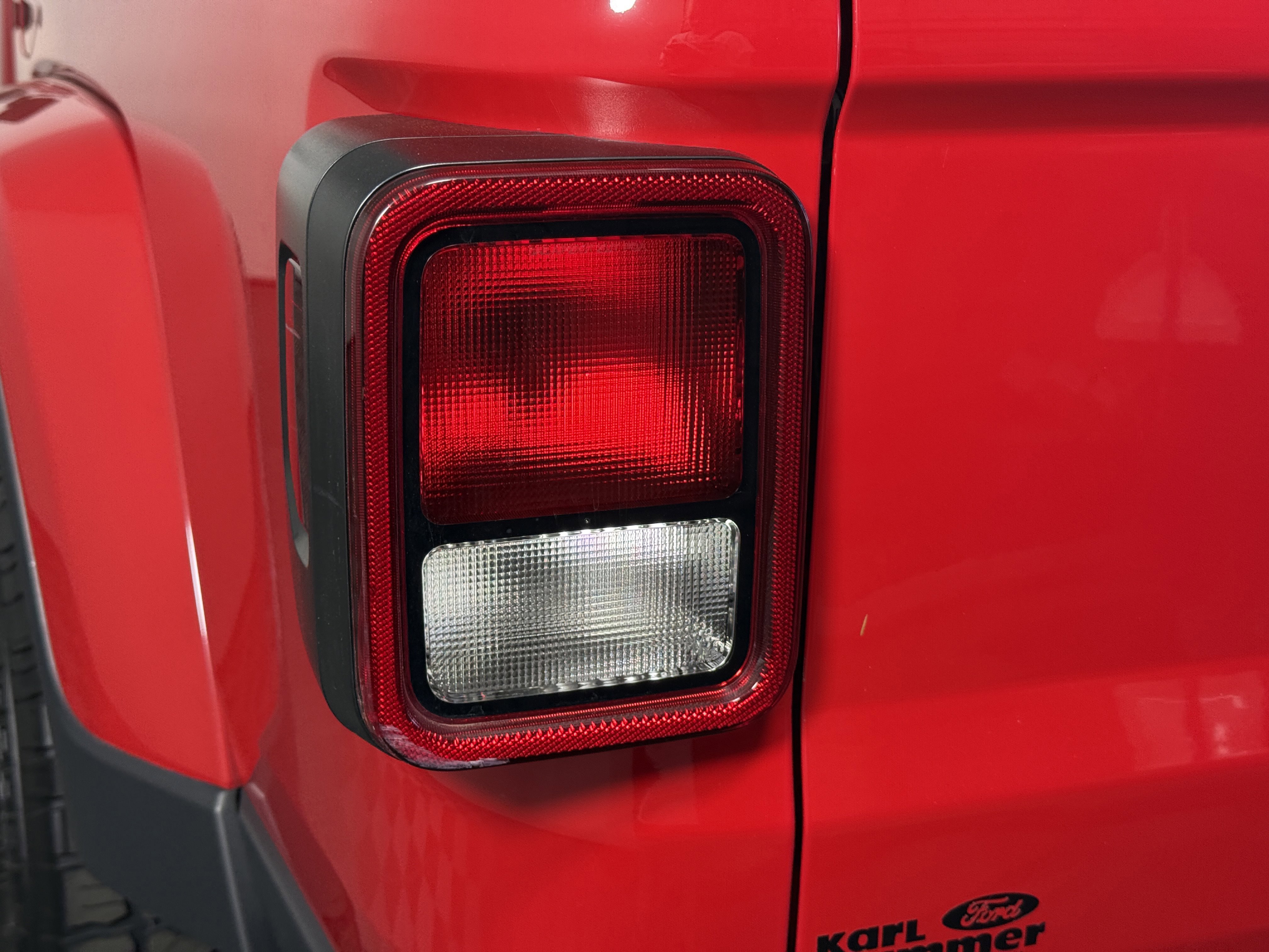 Used 2021 Jeep Gladiator Willys image 6