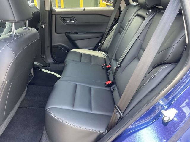 Used 2023 Nissan Rogue SL w/ SL Premium Package FWD image 12