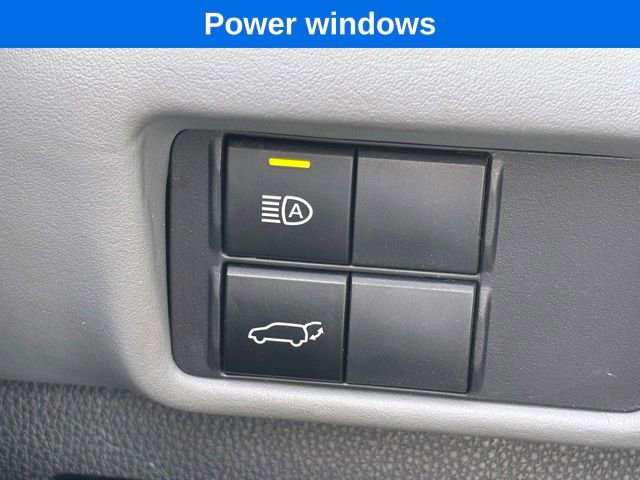 Used 2022 Toyota Highlander XLE image 17